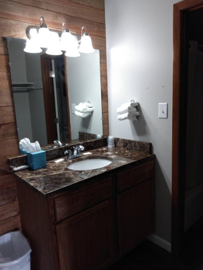 Country Inn Of Shelby Avoca ภายนอก รูปภาพ